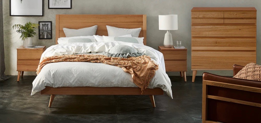 Bedroom-makeover-desktop